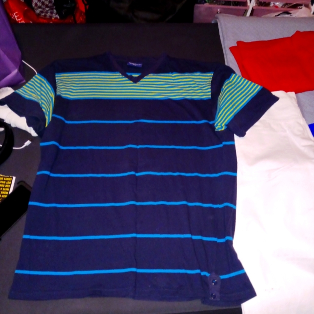 Tee shirt